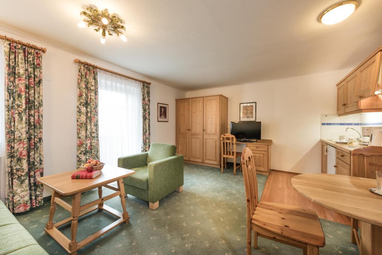 באד הופגסטין Aurora Appartements Inklusive Freiem Thermeneintritt מראה חיצוני תמונה